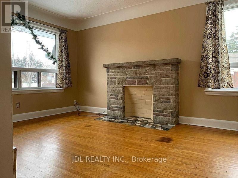 317 PARKDALE AVENUE SOUTH Image 3