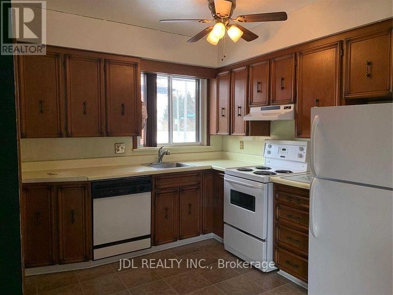 317 PARKDALE AVENUE SOUTH Image 4