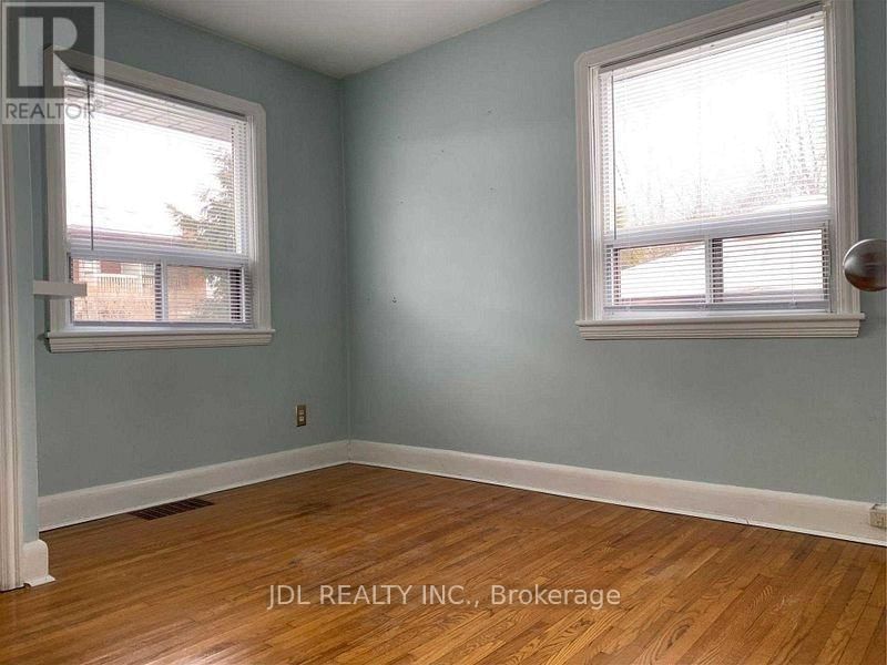317 PARKDALE AVENUE SOUTH Image 7