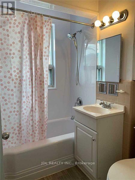 317 PARKDALE AVENUE SOUTH Image 9