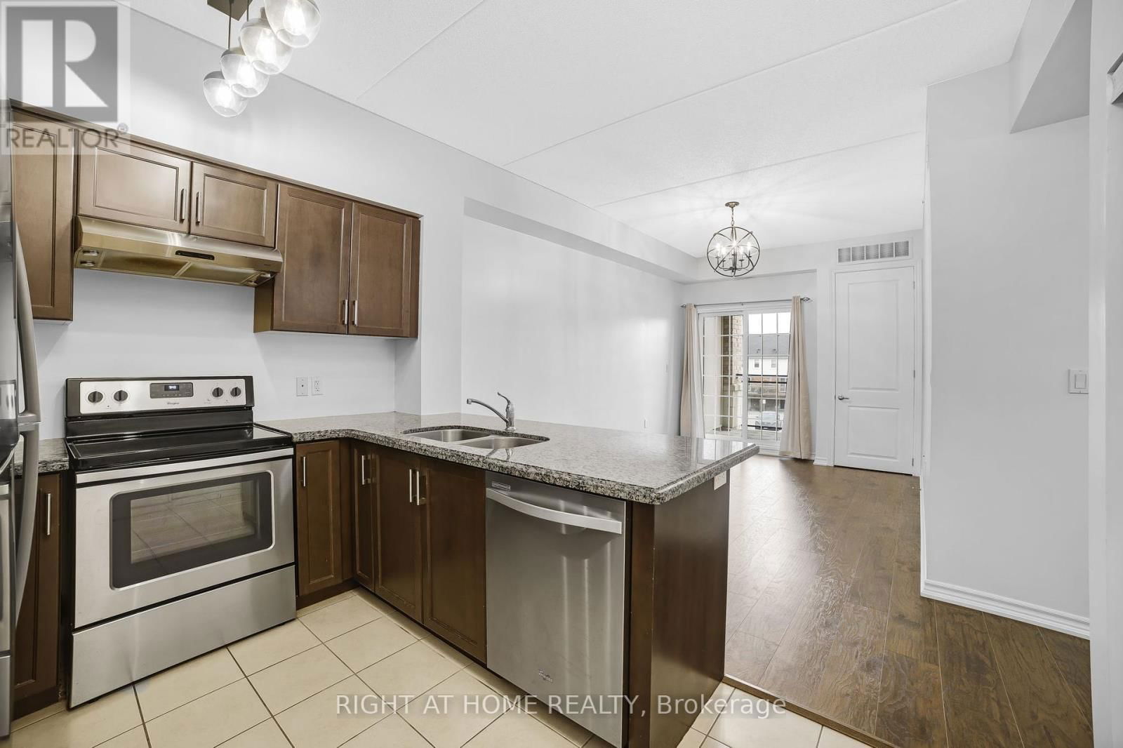 218 - 1077 GORDON STREET Image 13