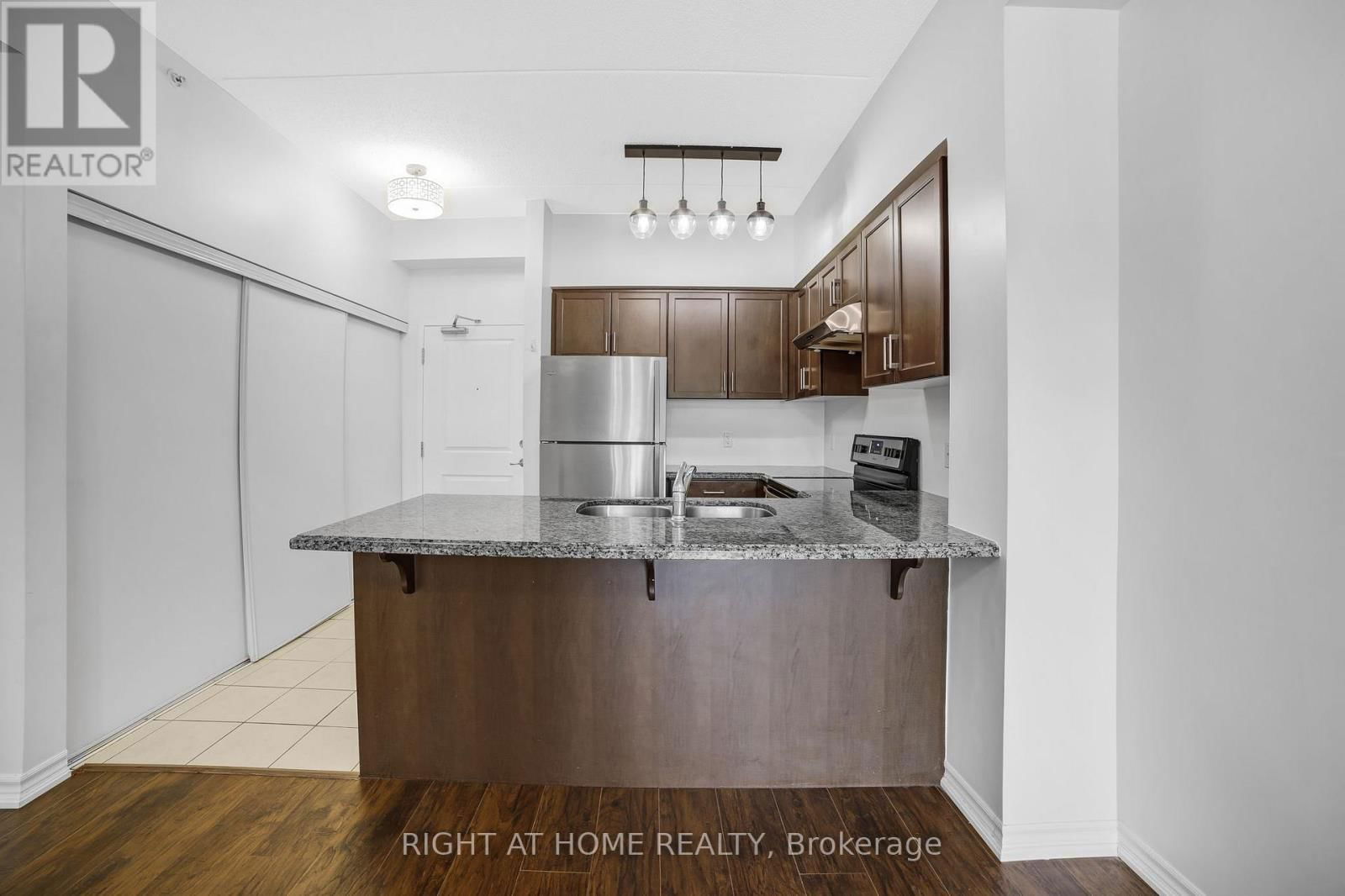 218 - 1077 GORDON STREET Image 18