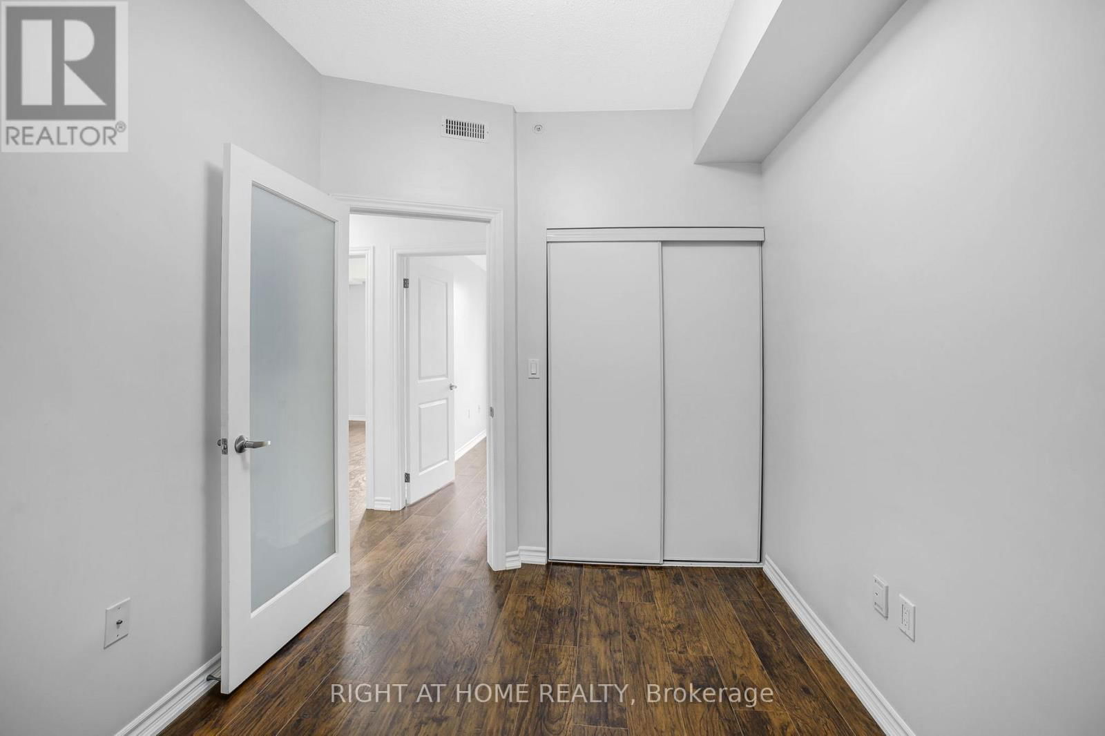 218 - 1077 GORDON STREET Image 25
