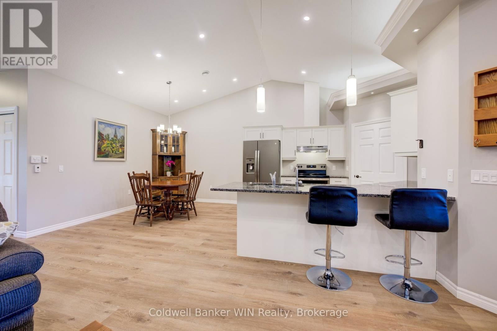 103 BROOMERS CRESCENT Image 12