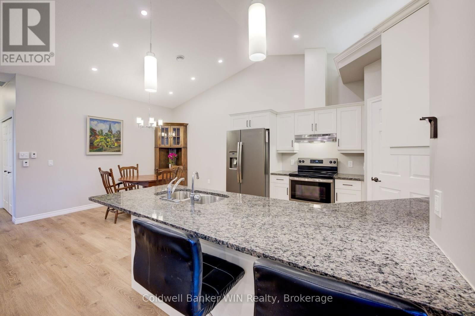 103 BROOMERS CRESCENT Image 13