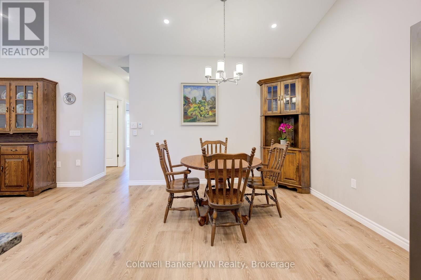 103 BROOMERS CRESCENT Image 14