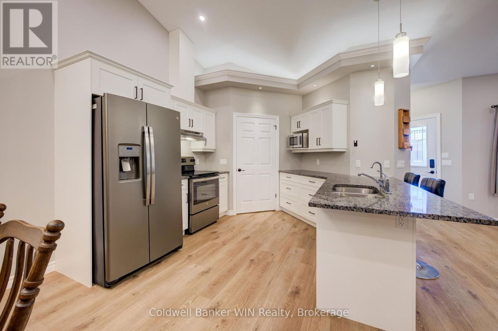 103 BROOMERS CRESCENT Image 17