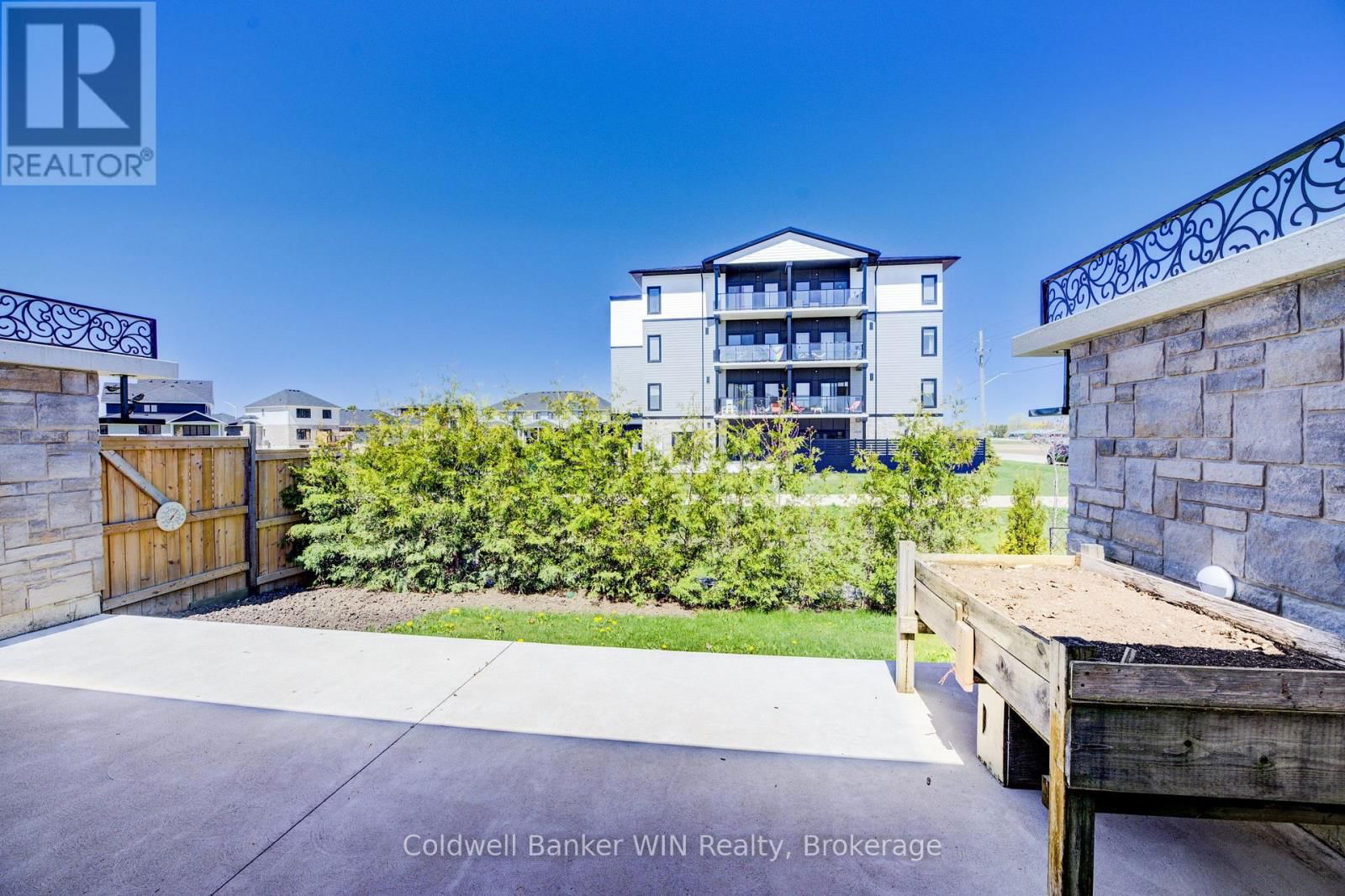 103 BROOMERS CRESCENT Image 33
