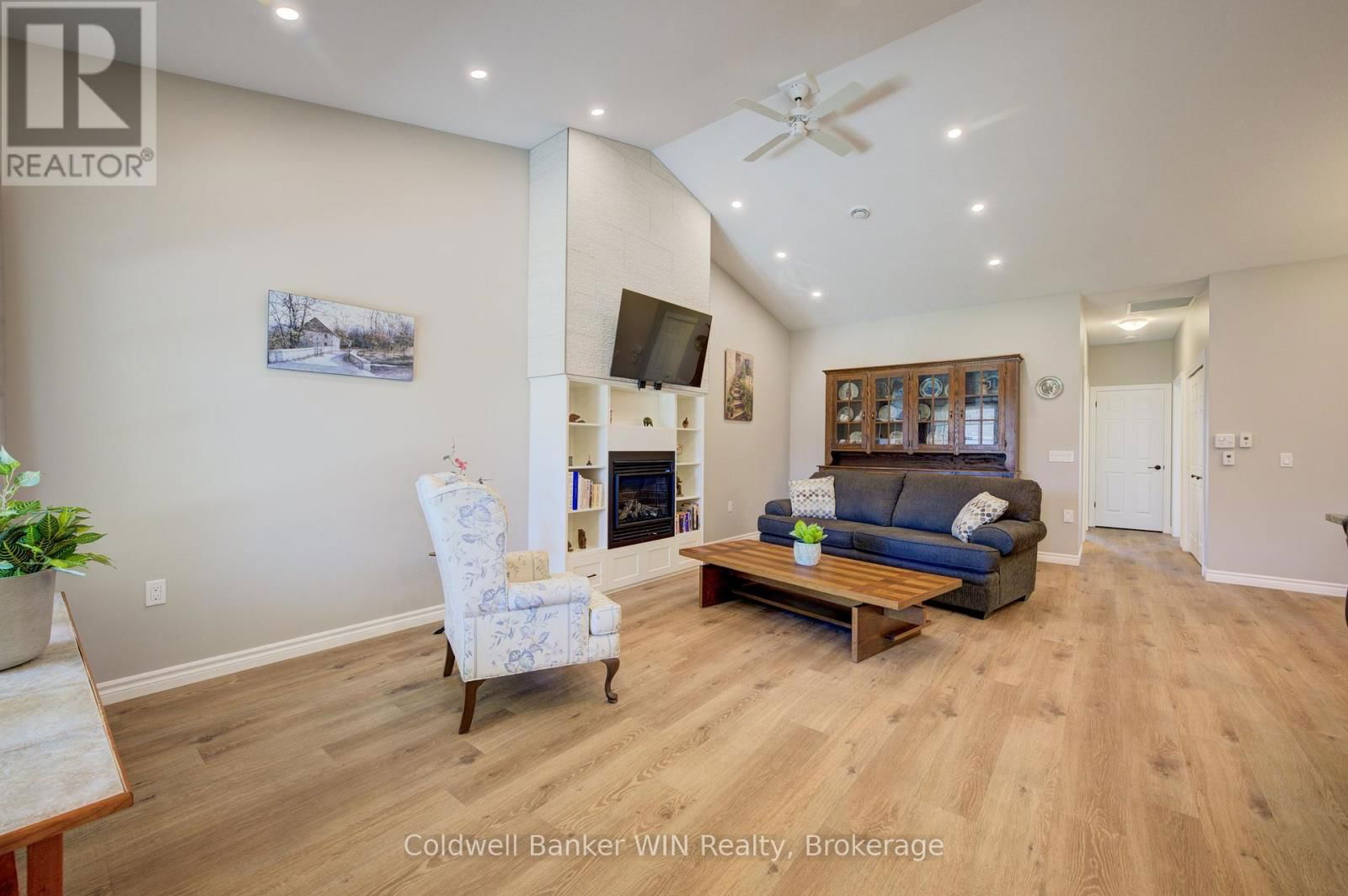 103 BROOMERS CRESCENT Image 7