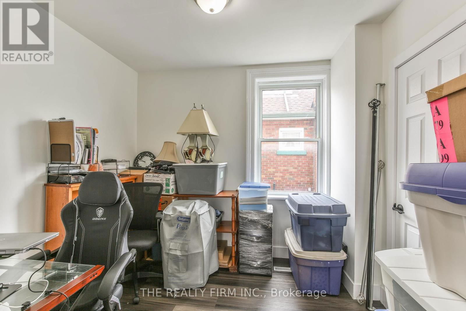 12 WELDON AVENUE Image 41