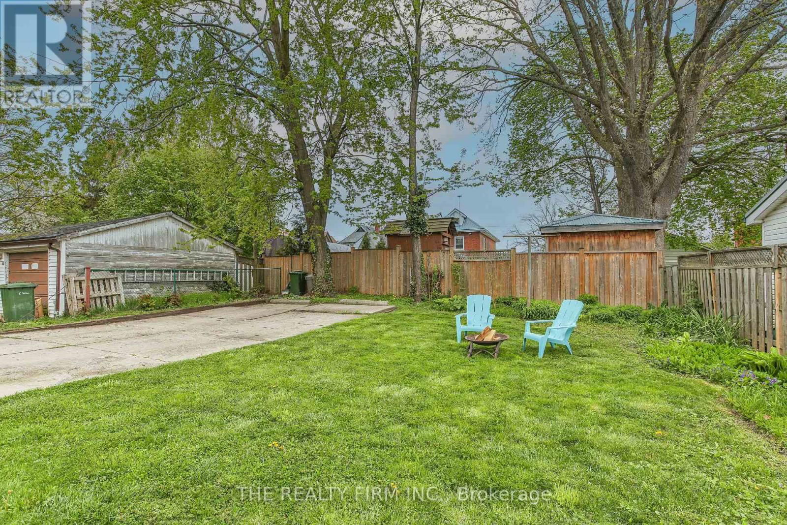 12 WELDON AVENUE Image 46