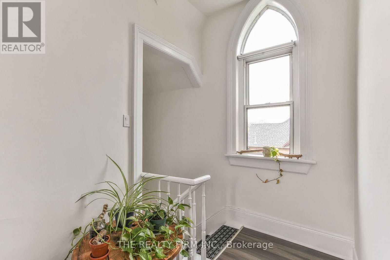 12 WELDON AVENUE Image 6
