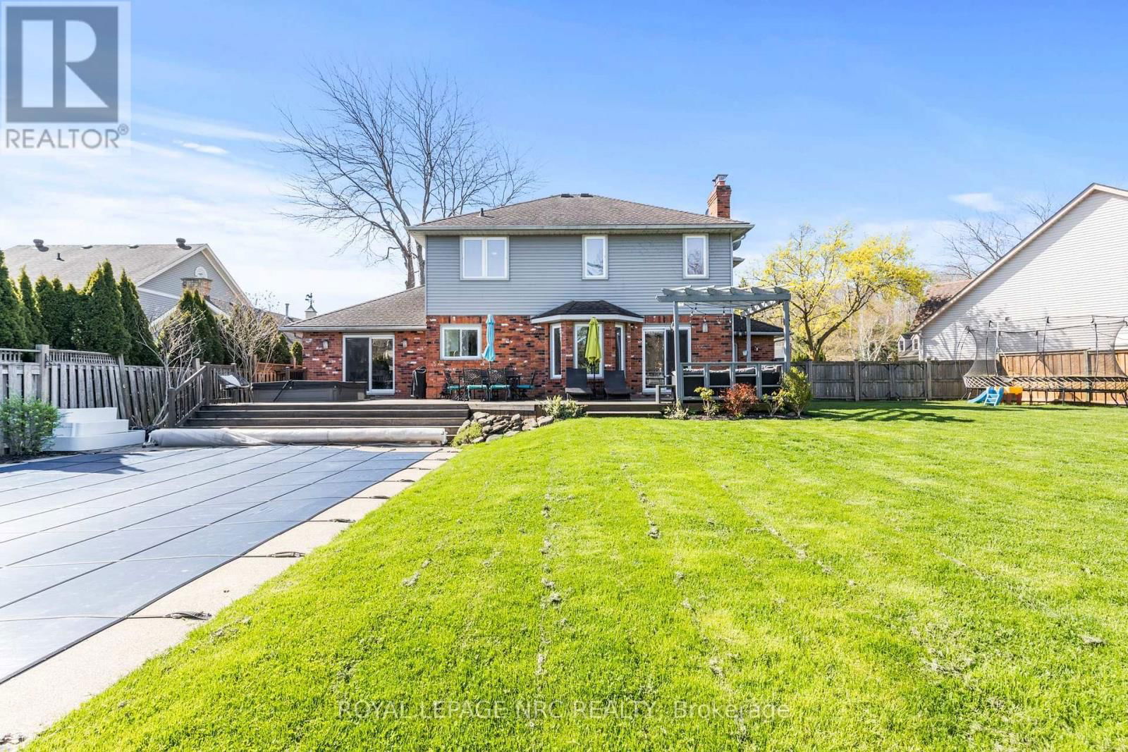2905 BUTLER'S WALK Image 39