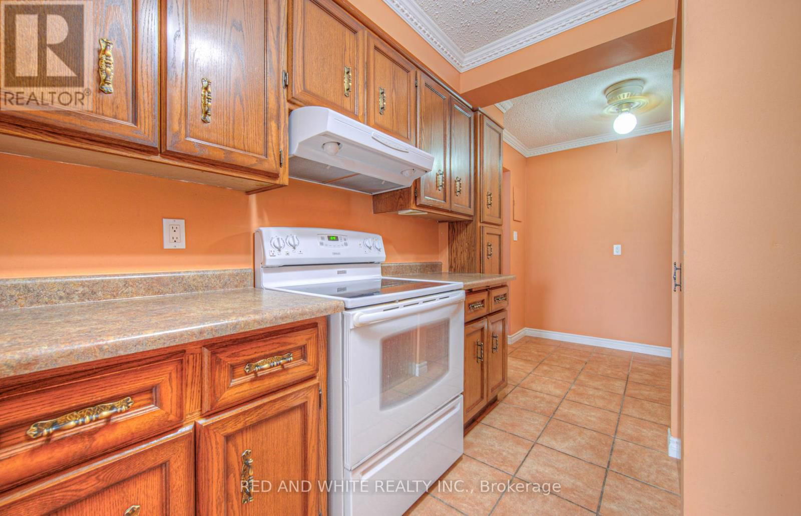 406 - 400 CHAMPLAIN BOULEVARD Image 16