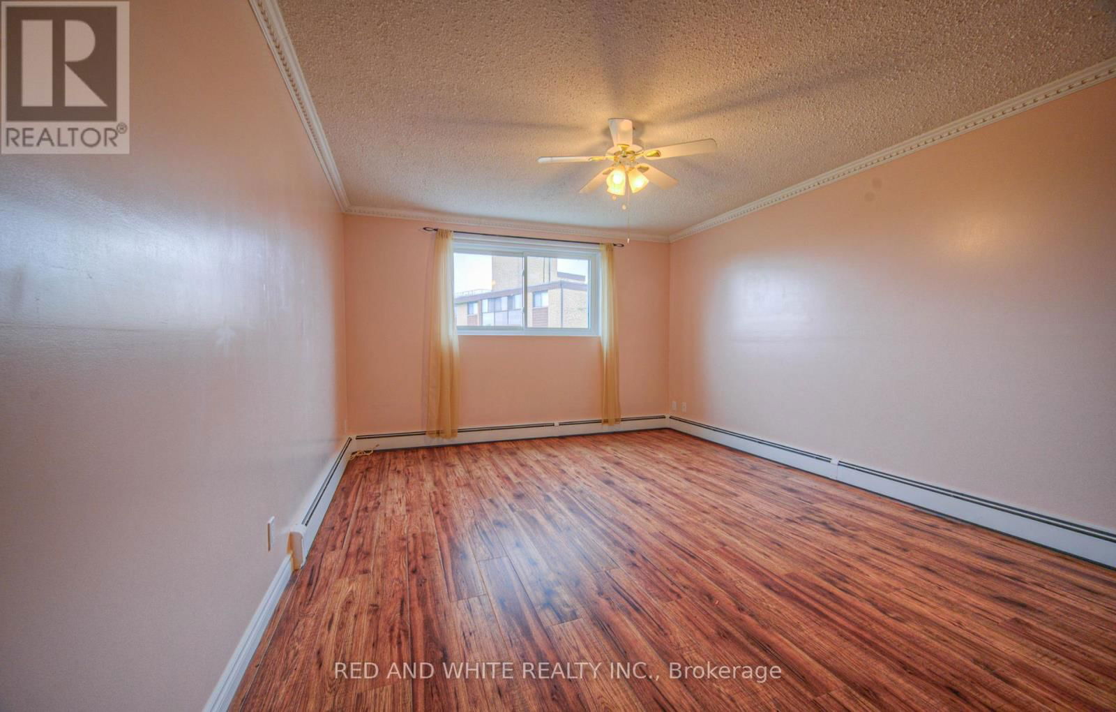 406 - 400 CHAMPLAIN BOULEVARD Image 25