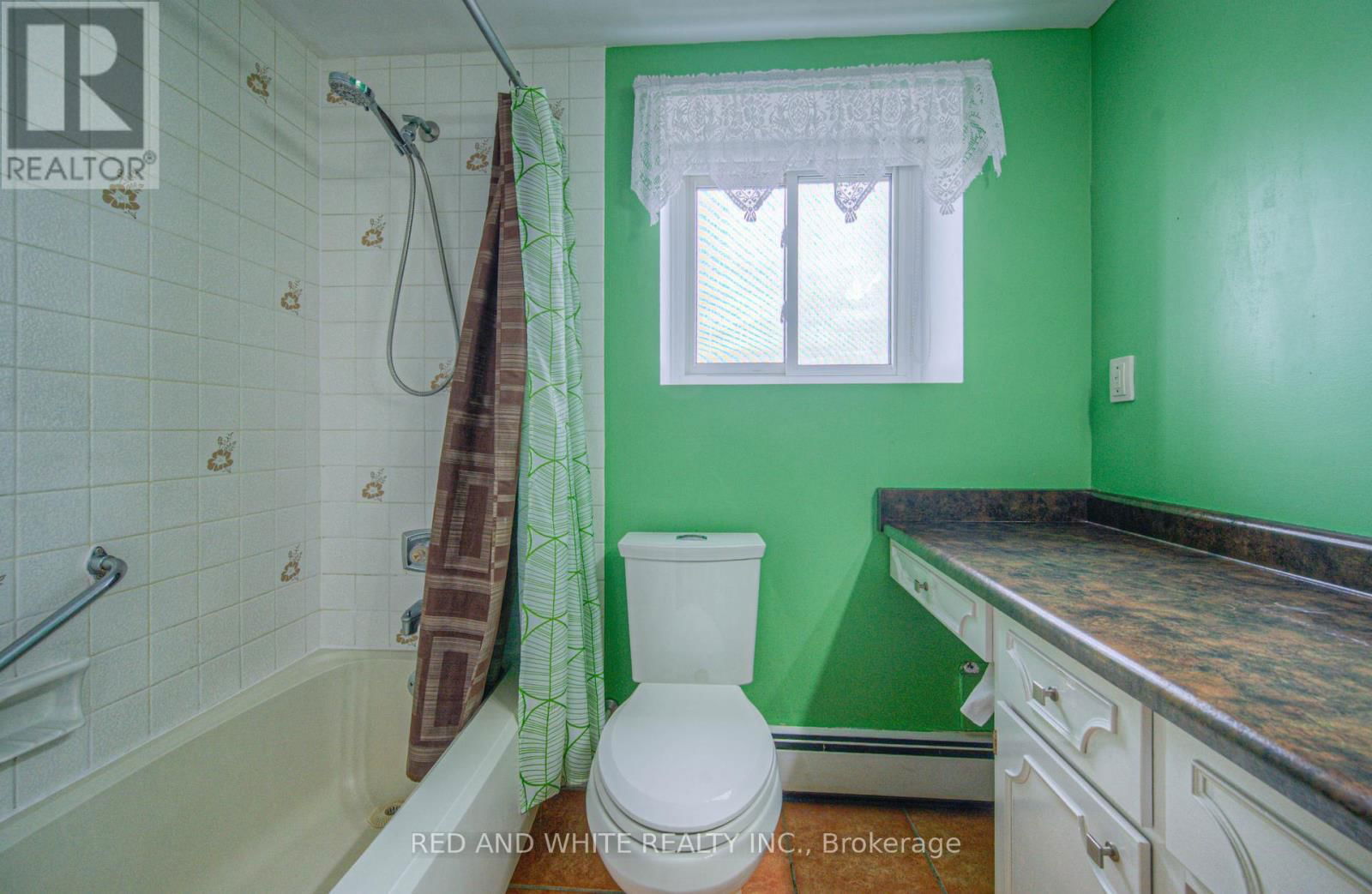406 - 400 CHAMPLAIN BOULEVARD Image 29