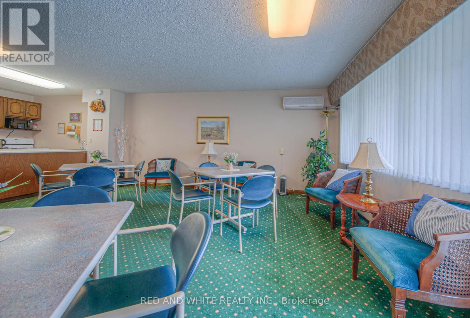 406 - 400 CHAMPLAIN BOULEVARD Image 34
