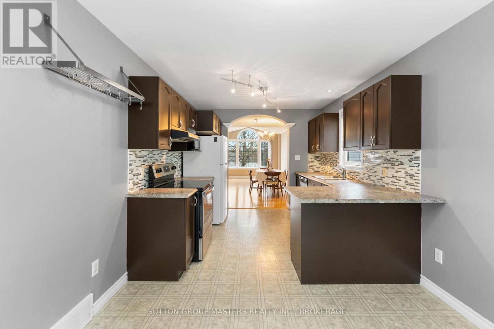 440 DOLSHIRE STREET Image 14