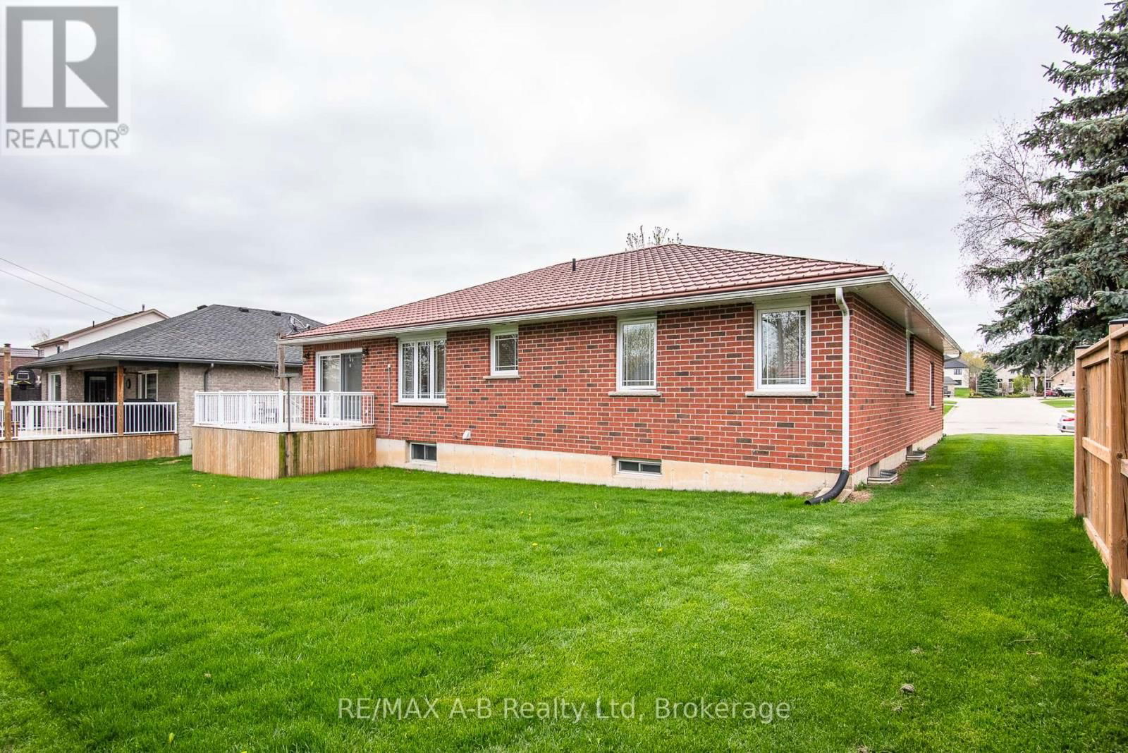 40 GERBER DRIVE Image 10