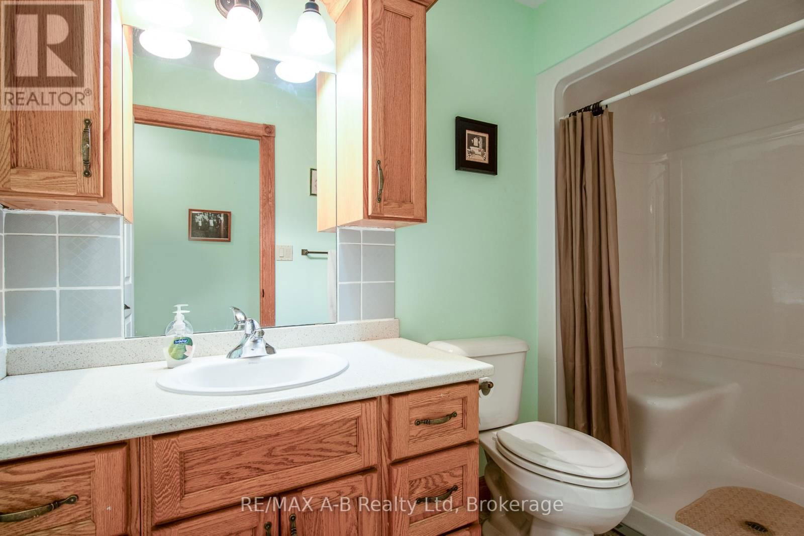 40 GERBER DRIVE Image 35