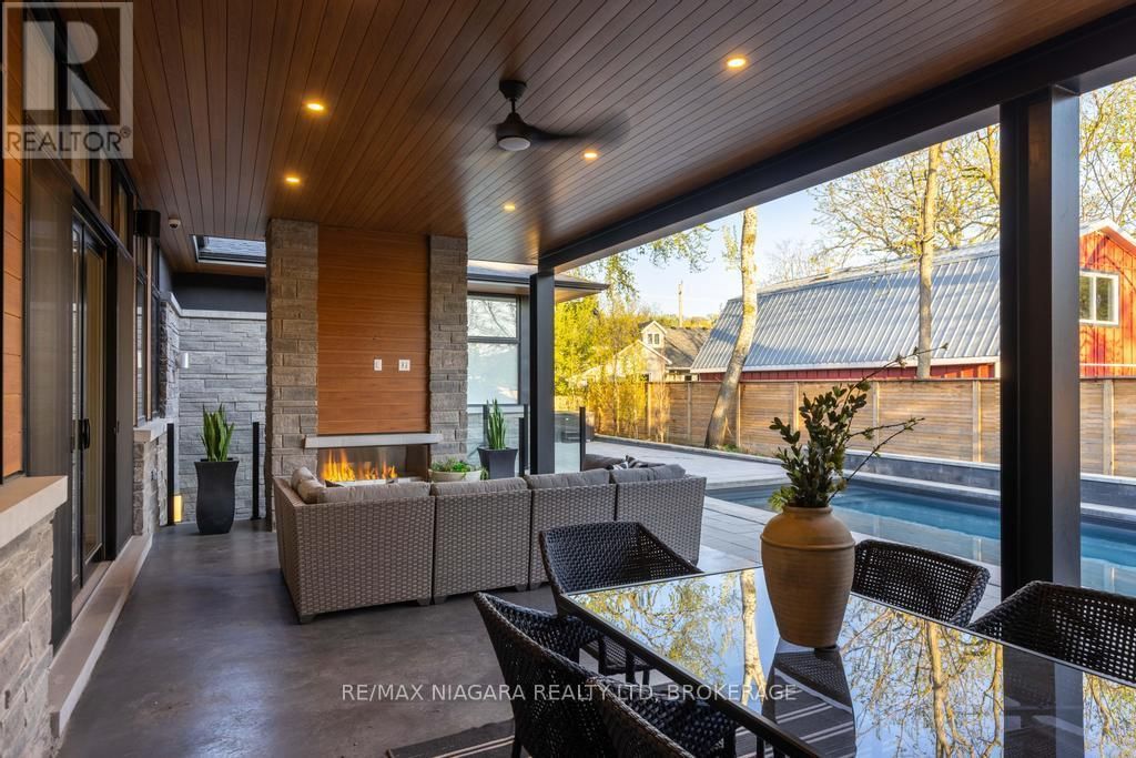 11 WOODBOURNE COURT Image 13
