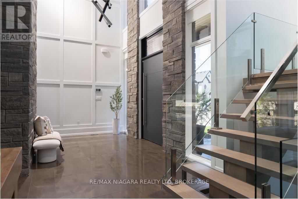 11 WOODBOURNE COURT Image 14