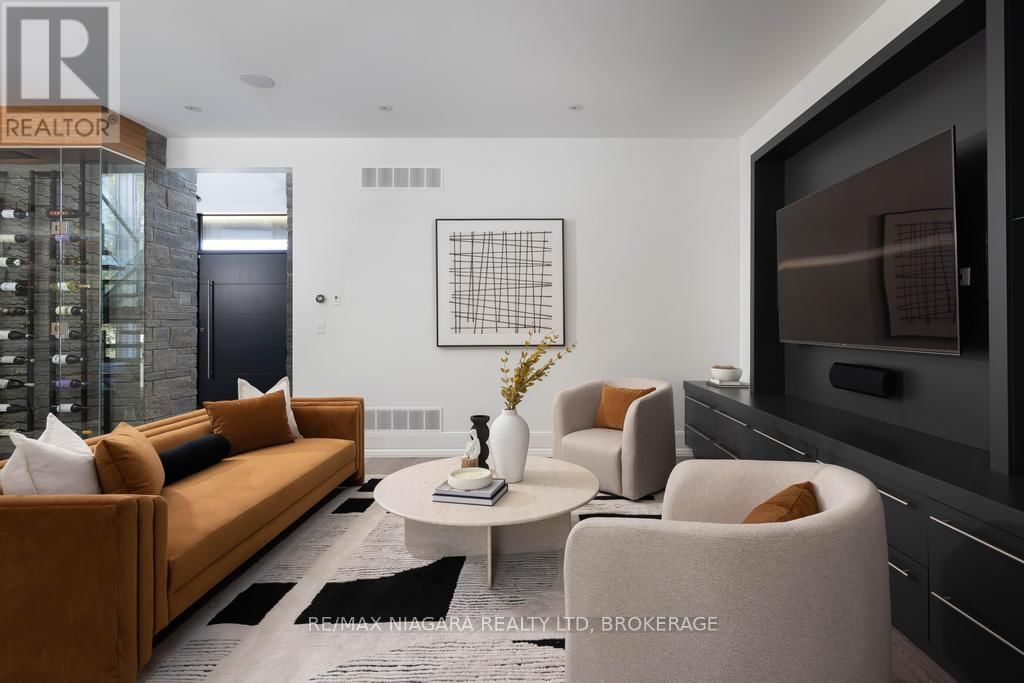 11 WOODBOURNE COURT Image 19