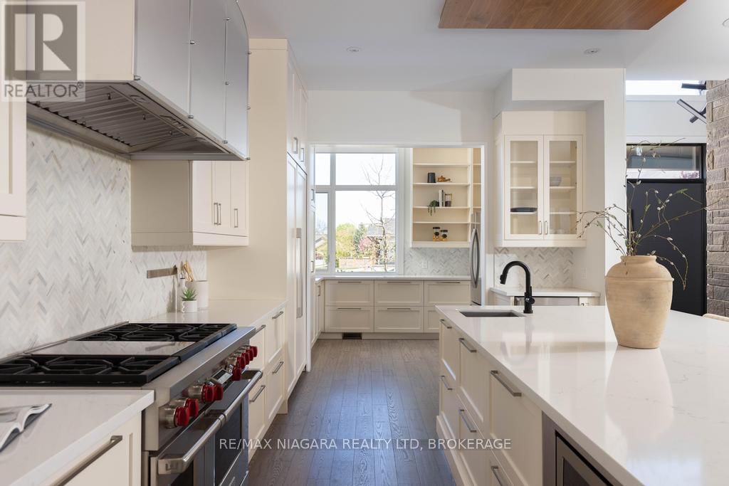11 WOODBOURNE COURT Image 21