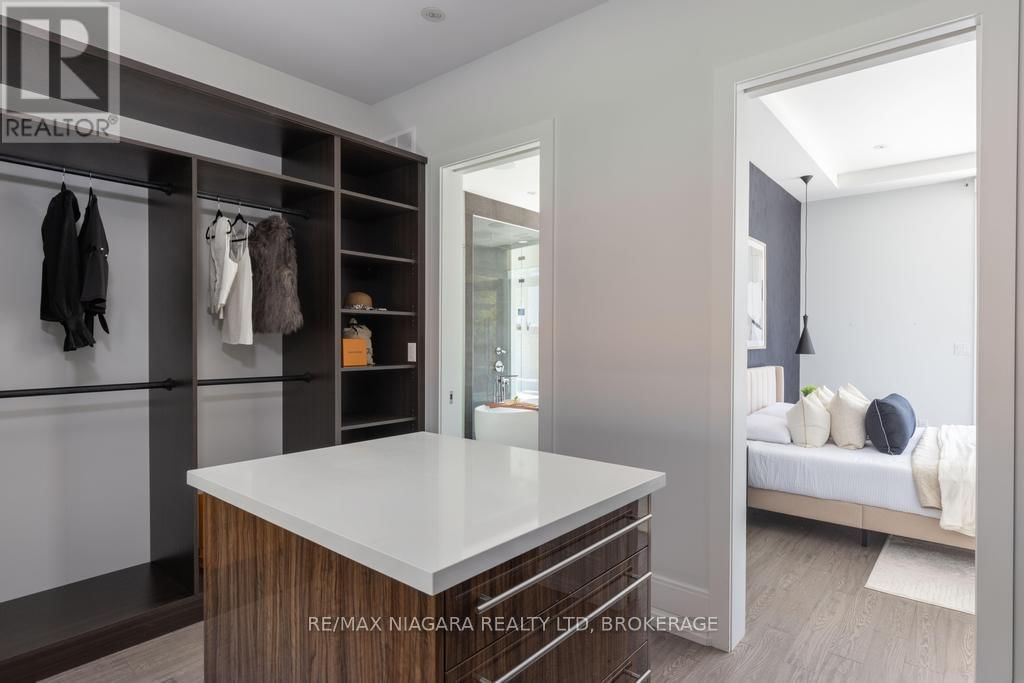 11 WOODBOURNE COURT Image 29