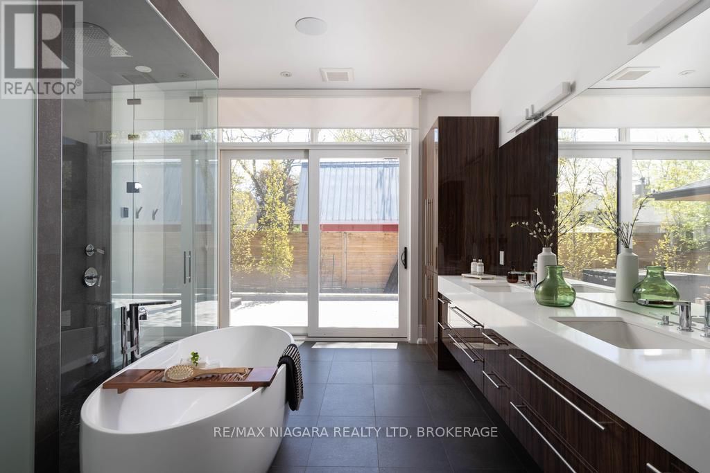 11 WOODBOURNE COURT Image 30
