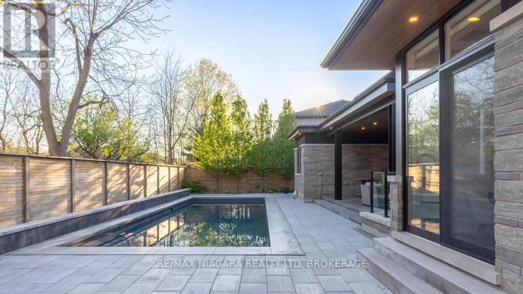 11 WOODBOURNE COURT Image 48