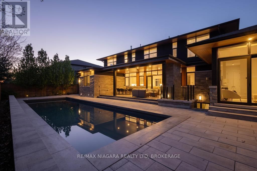 11 WOODBOURNE COURT Image 7