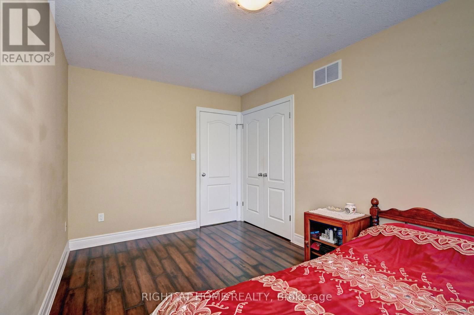 101 DOUGLAS STREET Image 29