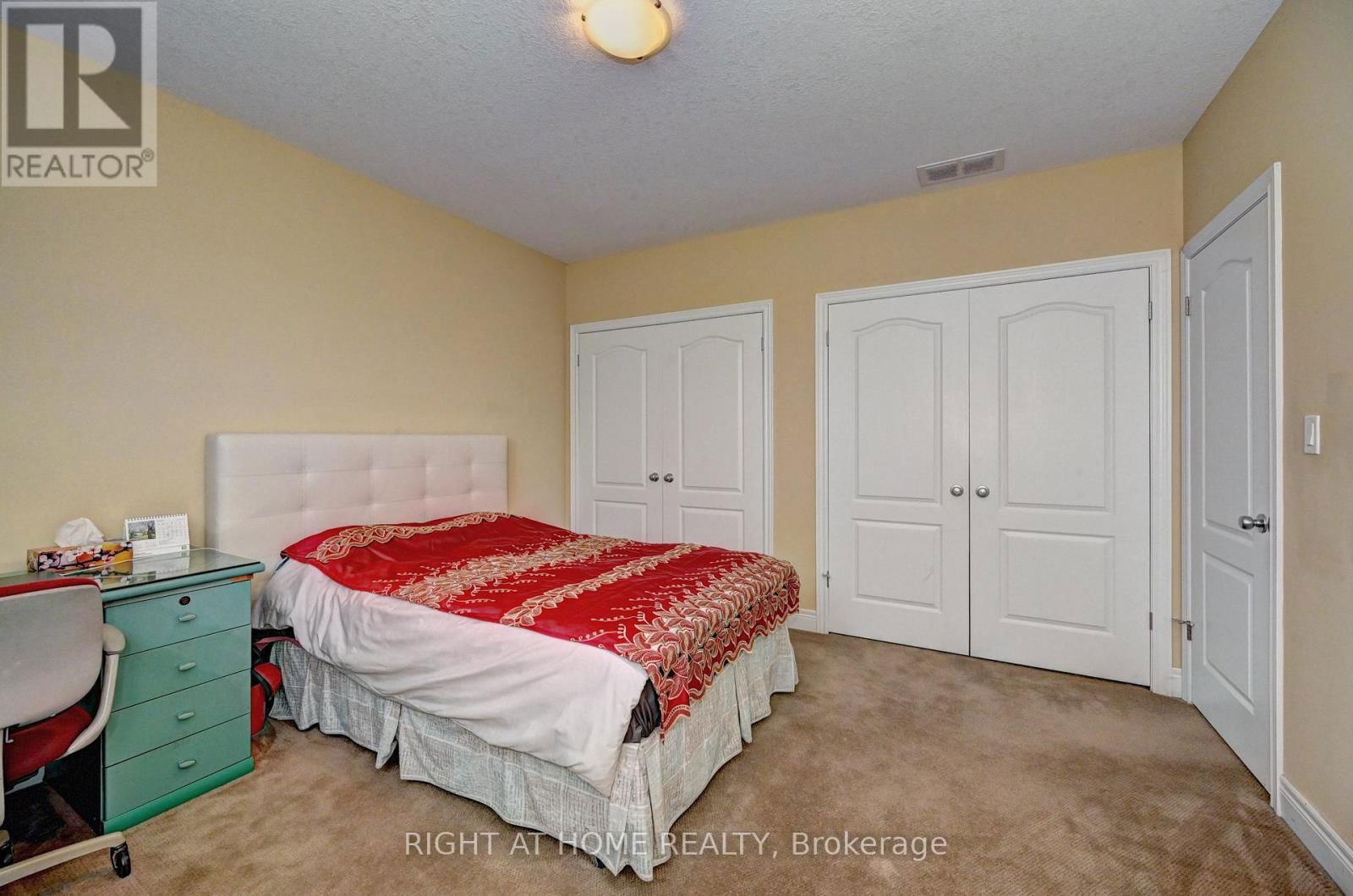 101 DOUGLAS STREET Image 42