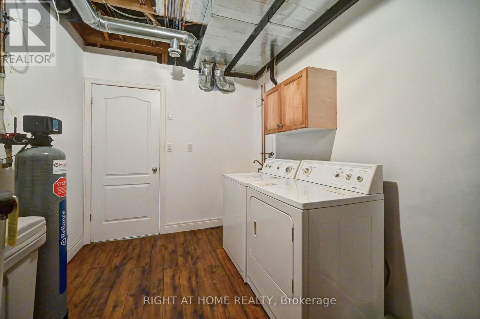 101 DOUGLAS STREET Image 45