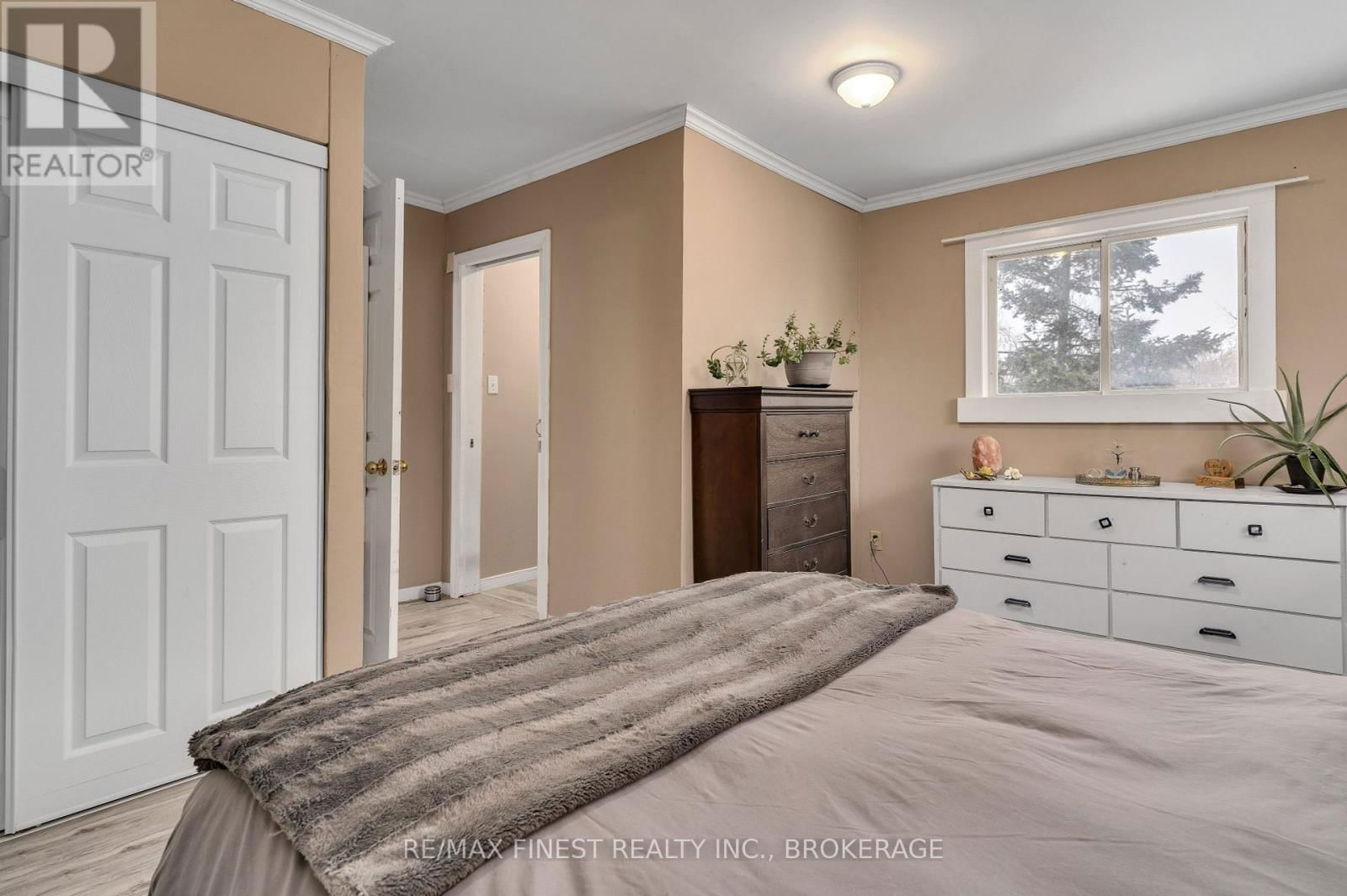 1538 HIGHWAY 15 Image 30