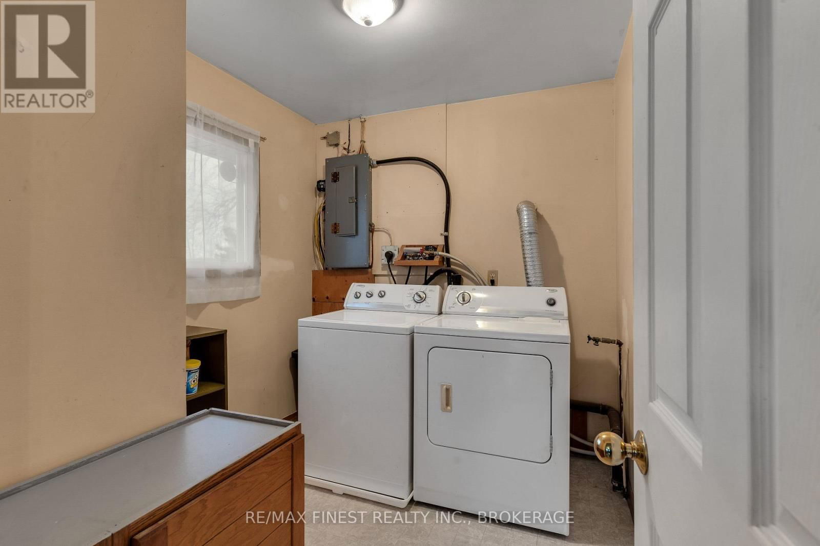 1538 HIGHWAY 15 Image 37