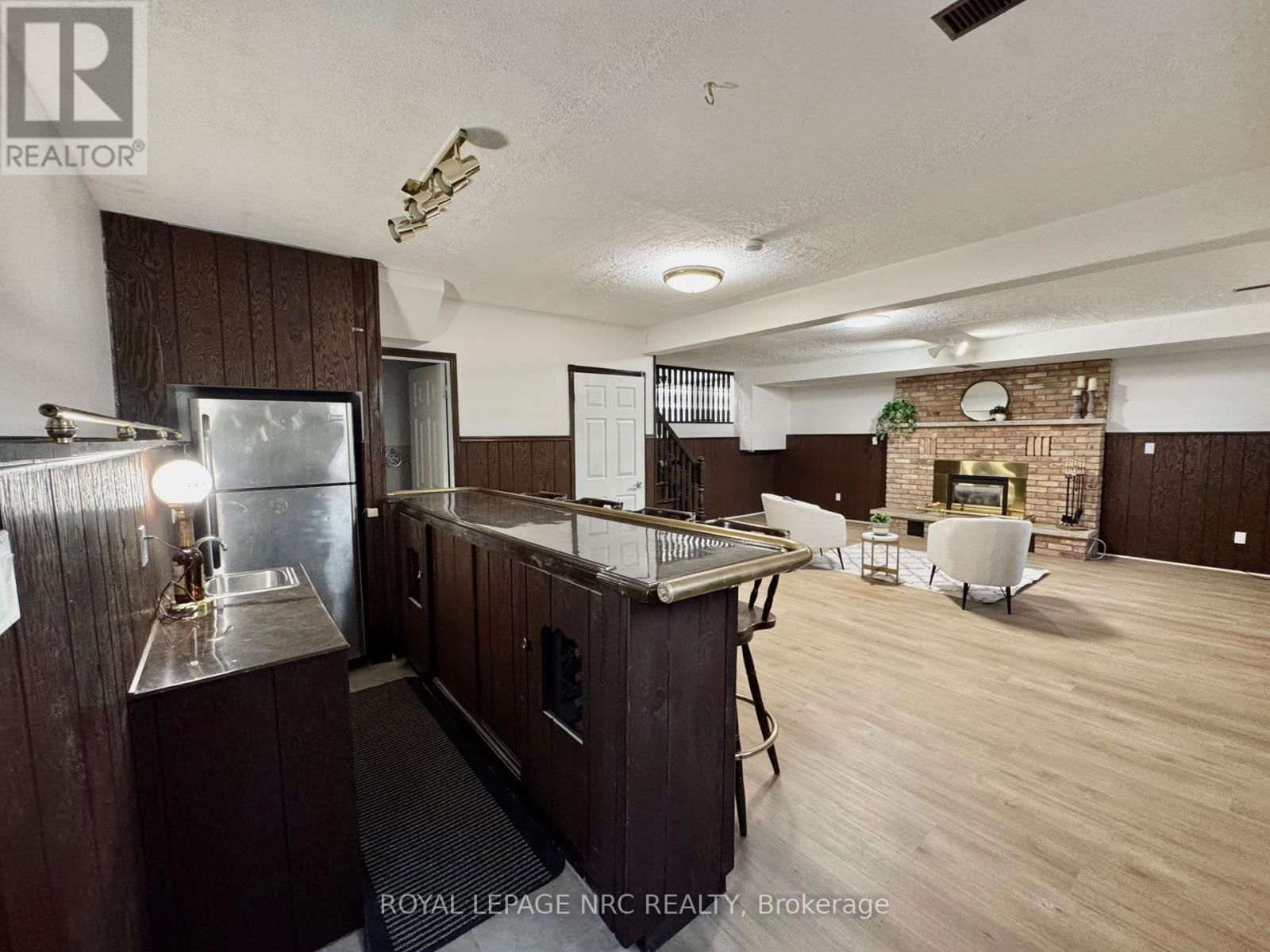 10 CORNWELL CIRCLE Image 14