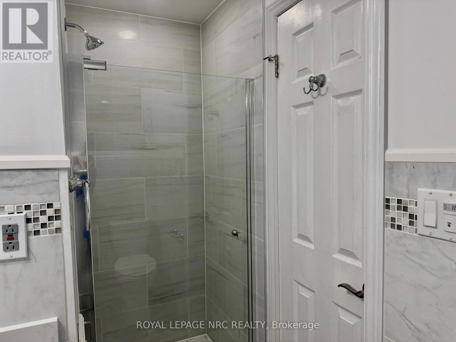 10 CORNWELL CIRCLE Image 19