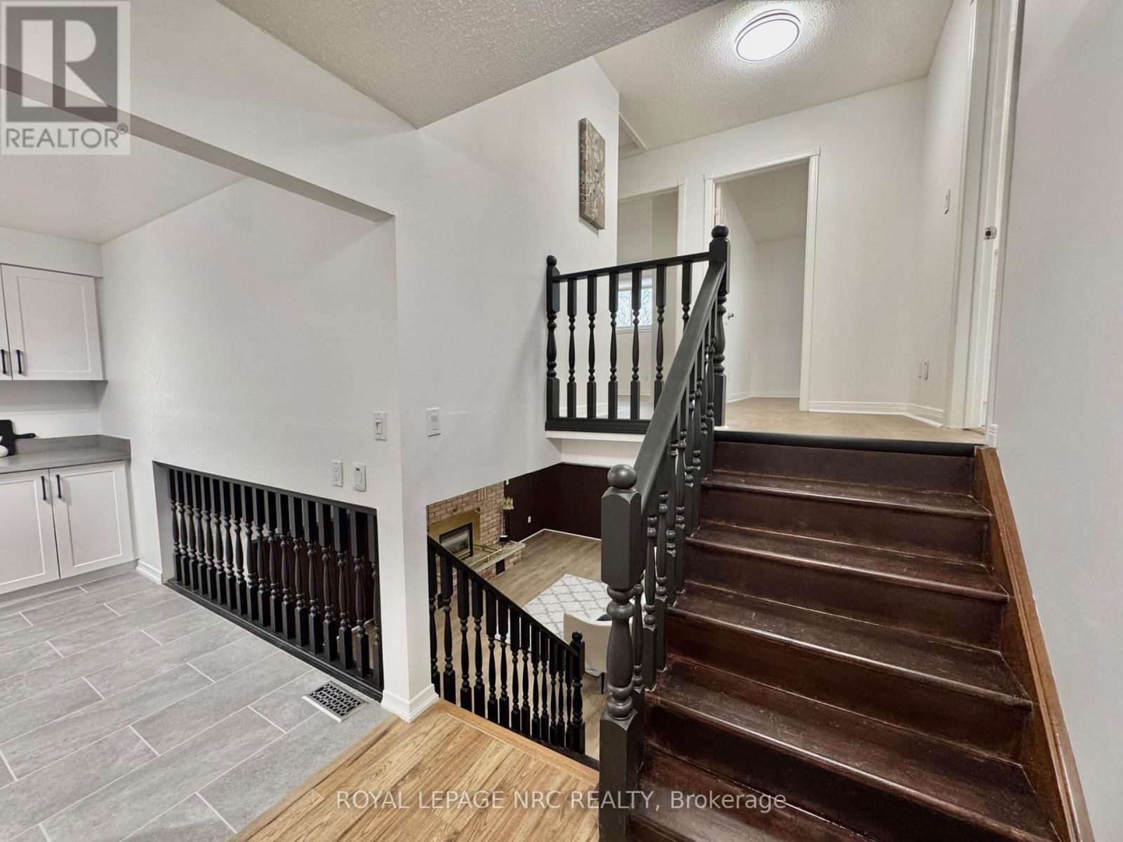 10 CORNWELL CIRCLE Image 23
