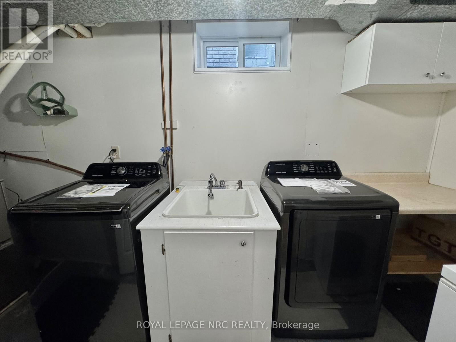 10 CORNWELL CIRCLE Image 25