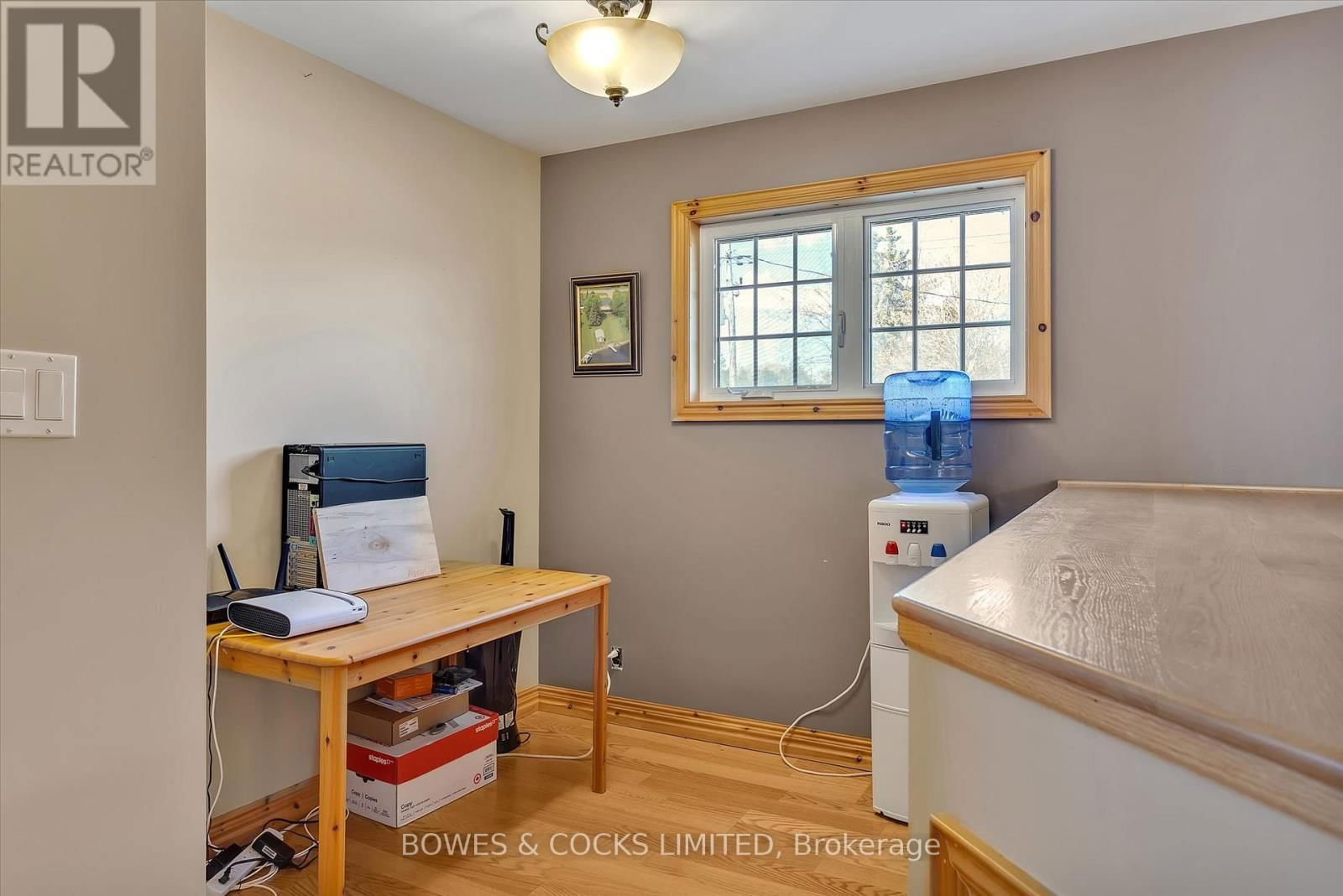 240 LAKESHORE DRIVE Image 18