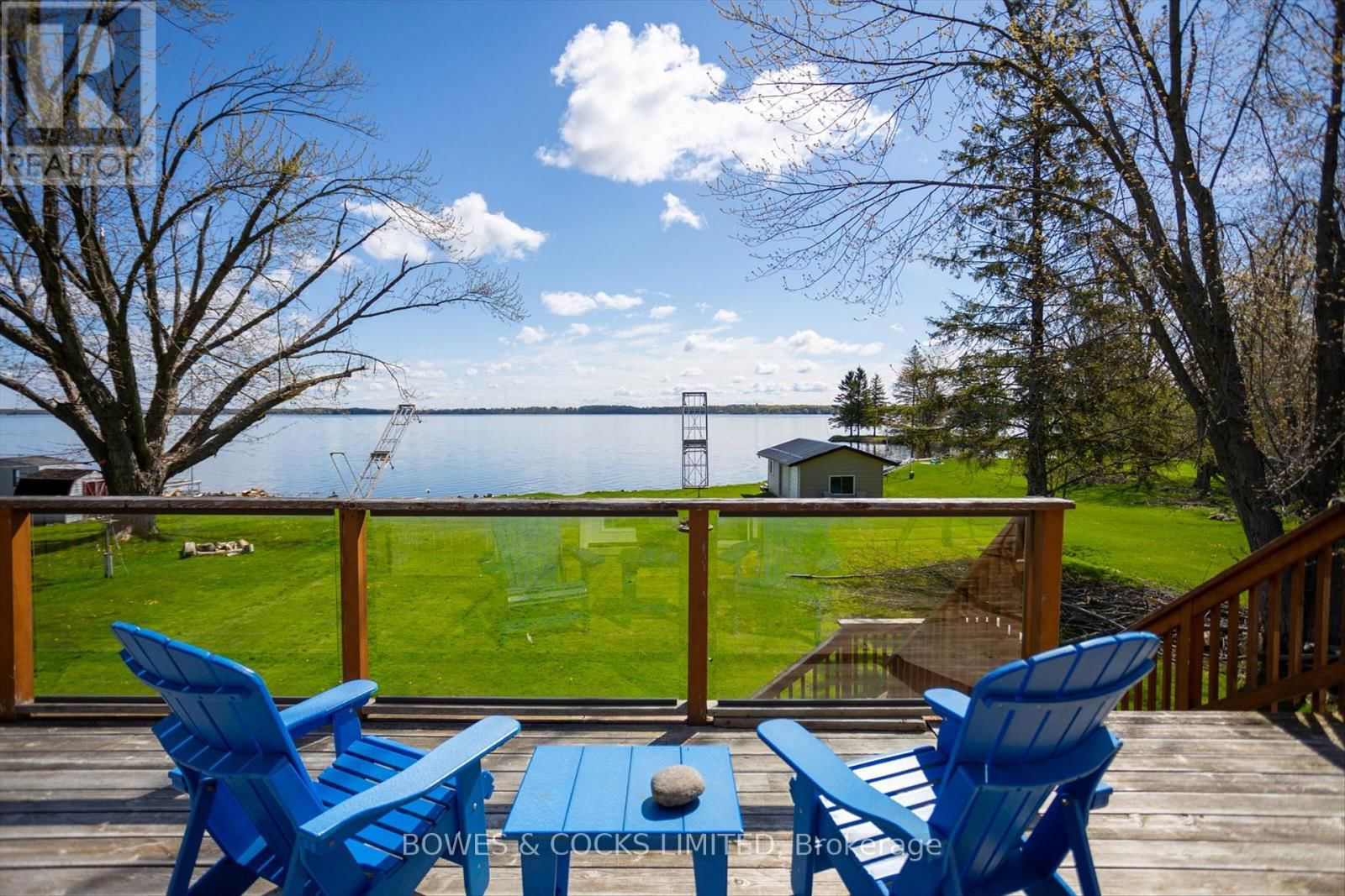 240 LAKESHORE DRIVE Image 33