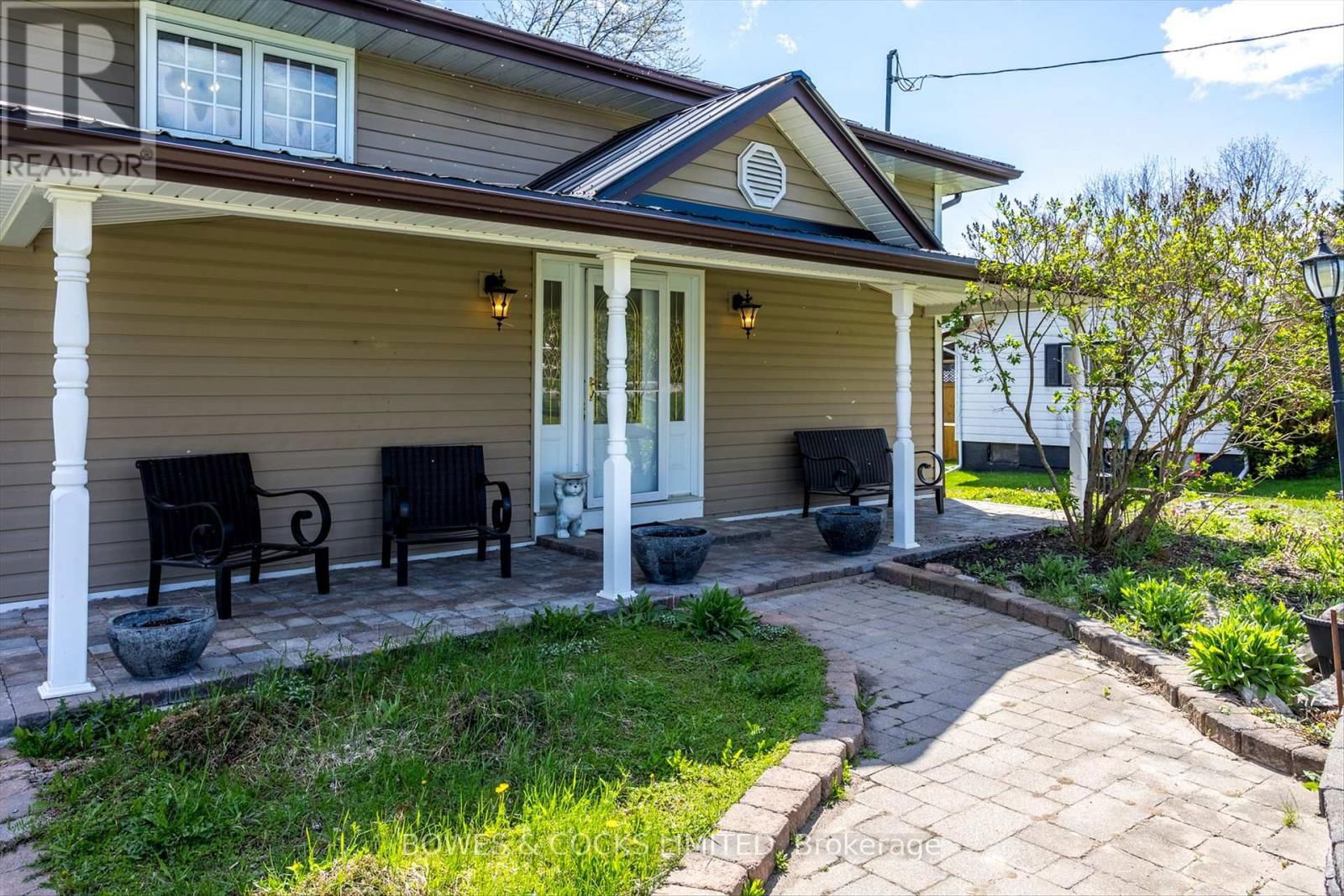 240 LAKESHORE DRIVE Image 4