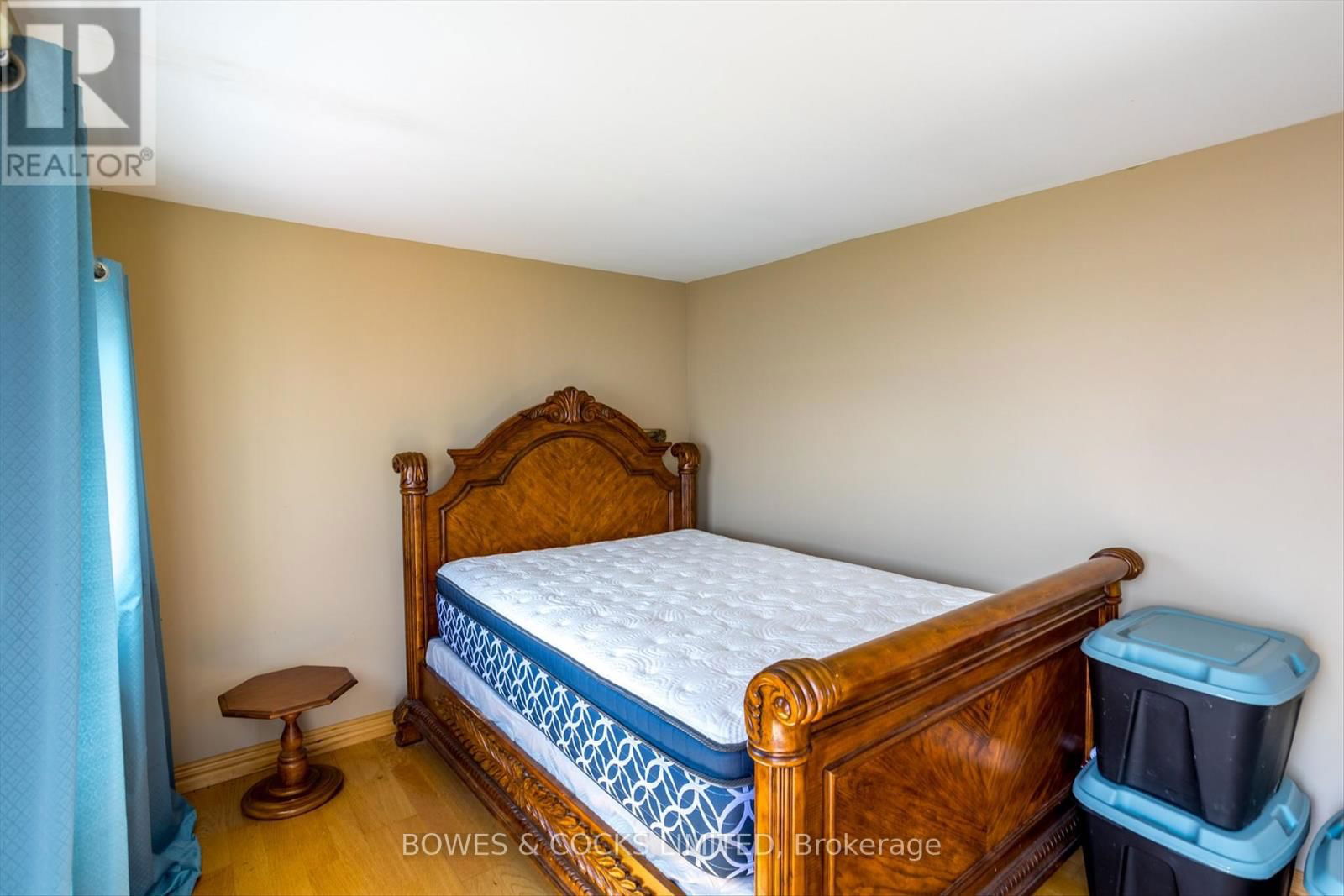 240 LAKESHORE DRIVE Image 41