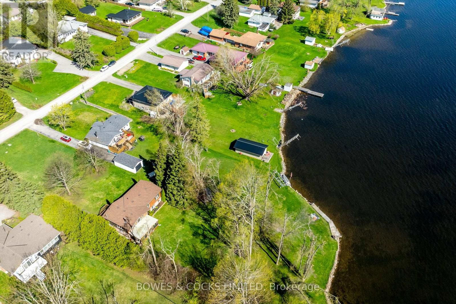 240 LAKESHORE DRIVE Image 47