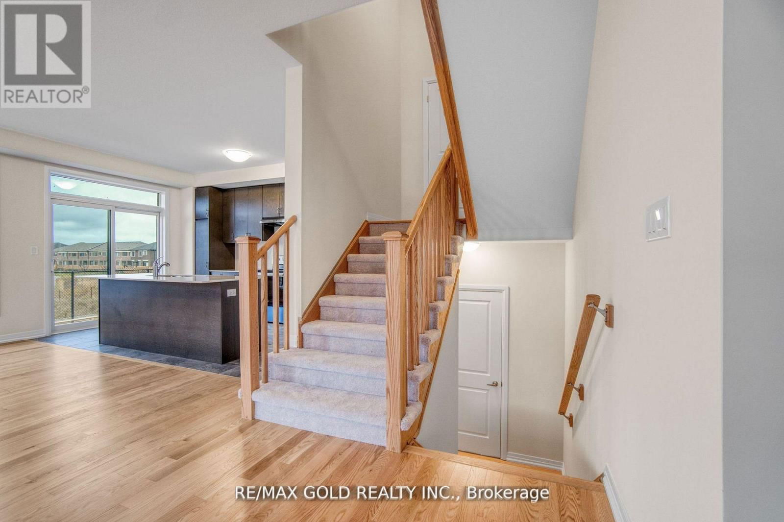 8 - 420 NEWMAN DRIVE Image 15
