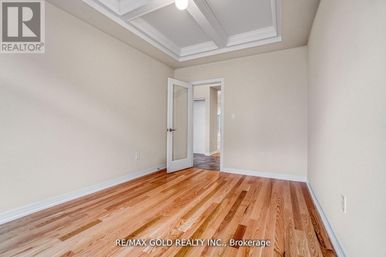 8 - 420 NEWMAN DRIVE Image 21