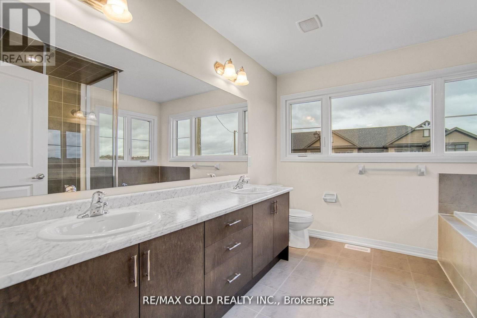 8 - 420 NEWMAN DRIVE Image 28