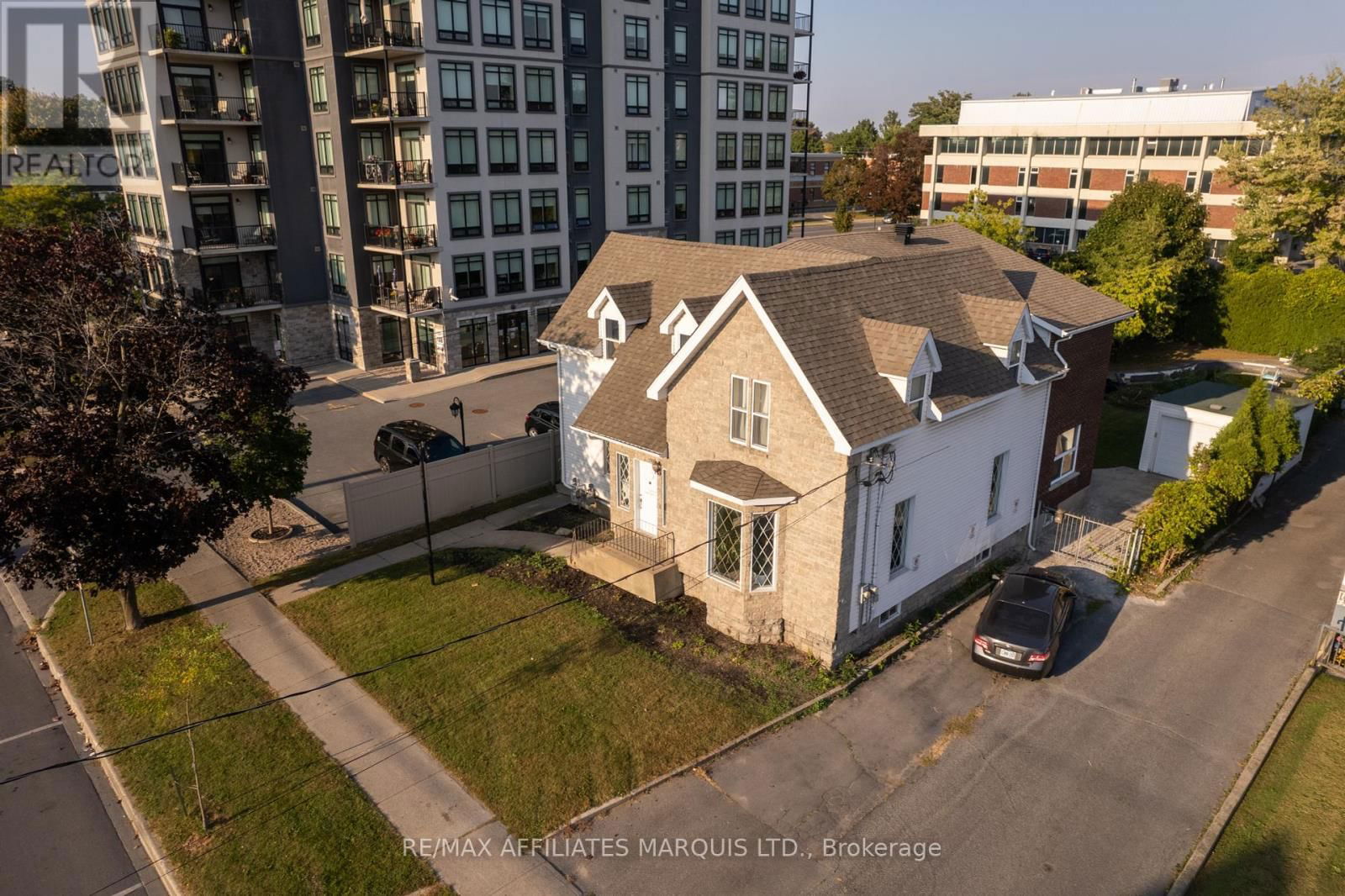 133 SYDNEY STREET Image 11